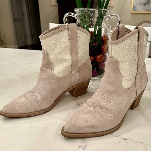 Dolce Vita “Sean” Ivory Suede Western Bootie – Size 7.5 - Worn Once - Picture 1 of 5
